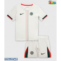 Chelsea Bortedraktsett Barn 2025-26 Kortermet (+ Korte bukser)